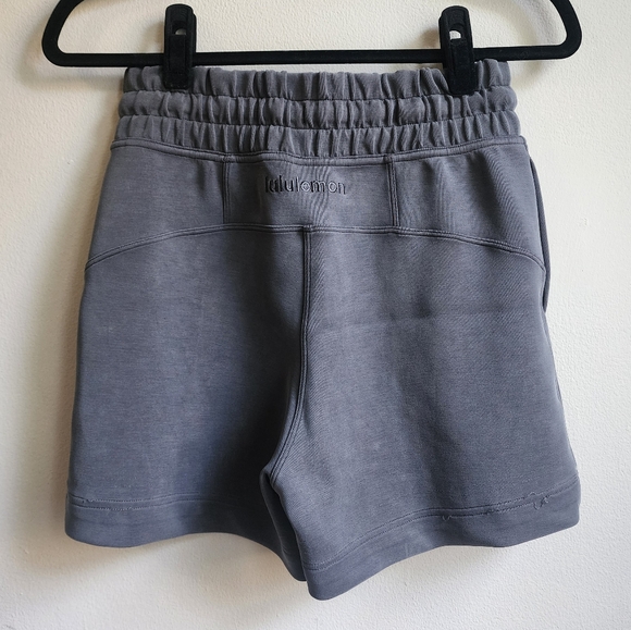Lululemon Soft Ambitions High Rise Short 4" Size 4 - Picture 2 of 7